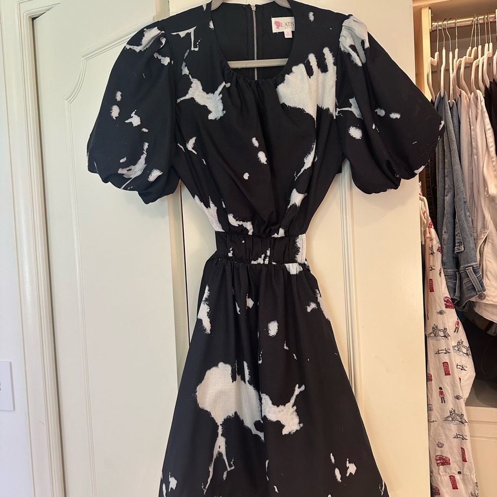 L'ATISTE Black and White Puff Sleeve Wrap Dress